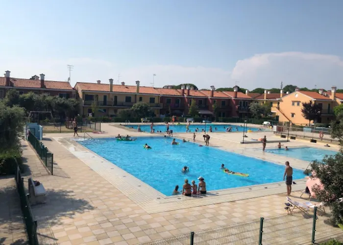 Appartamento Charming Near The With Pool Bibione
