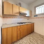 Charming Near The With Pool Appartement