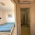 Appartement Charming Near The With Pool *