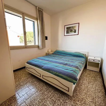 Apartment Charming Near The With Pool *